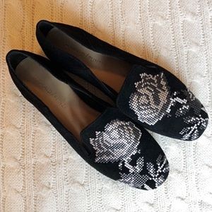 DONALD PILNER Black Rose Loafer